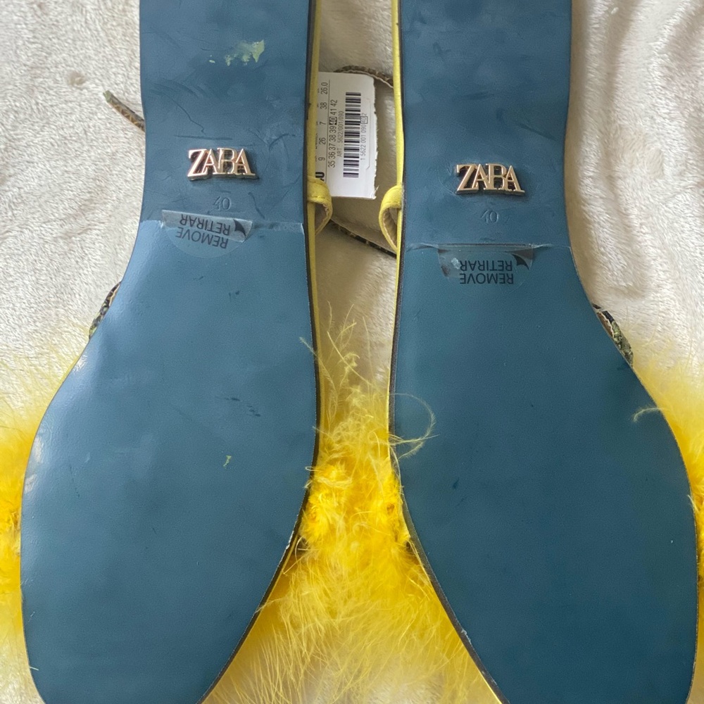 Zara Blue Collection Yellow Feather Sandals Size 9 - Picture 5 of 12